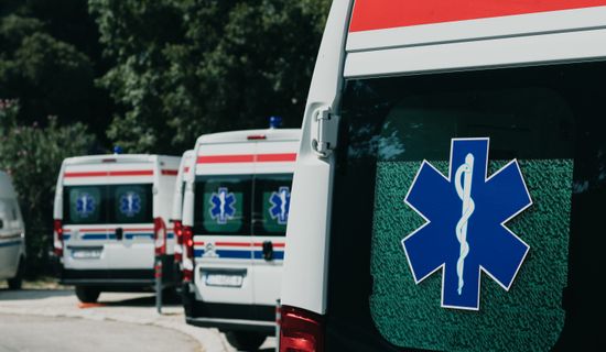 策勒救护车转运病人过路高速收费吗？